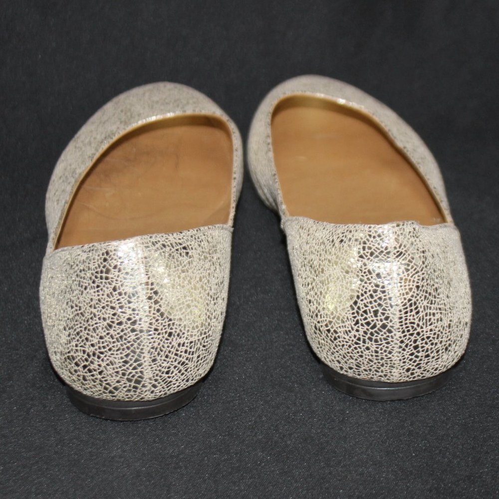 Michelle D Golden Ballet Flats - Picture 4 of 10